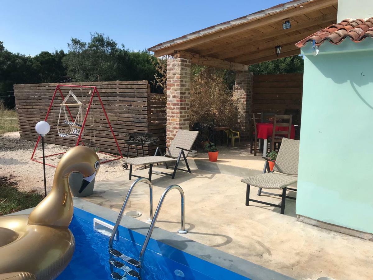 Apartmans Dina And Hana Radeki Polje 50 Lägenhet Loborika Exteriör bild